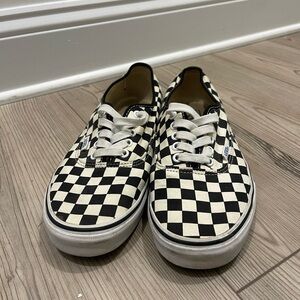 Men’ Checkered Vans Sneakers size 9